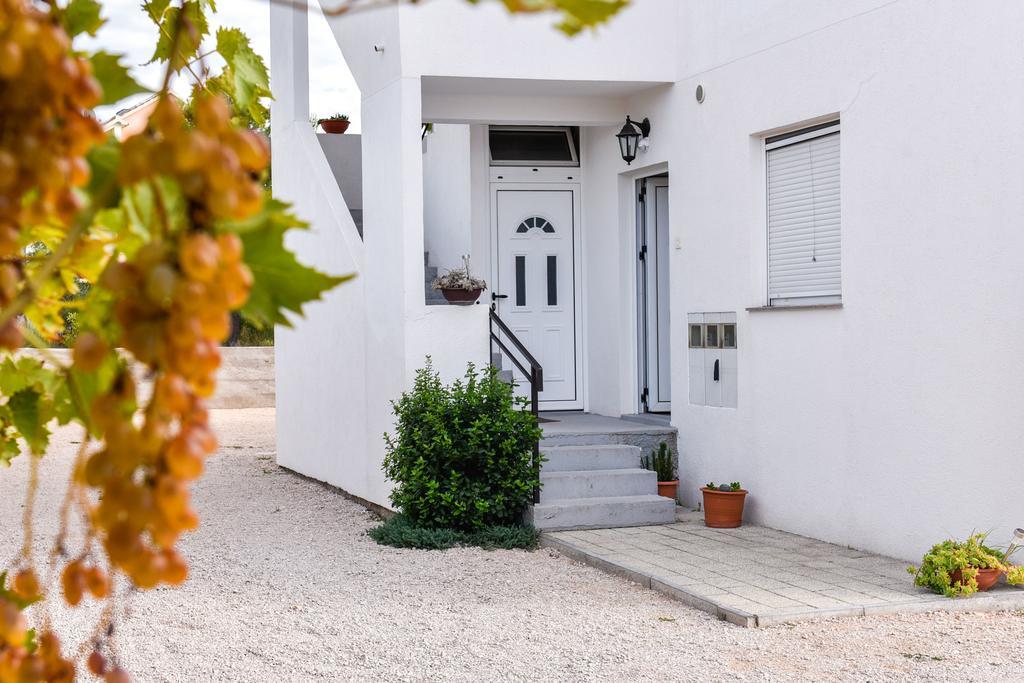 Apartments Purkovic Vodice Exterior foto